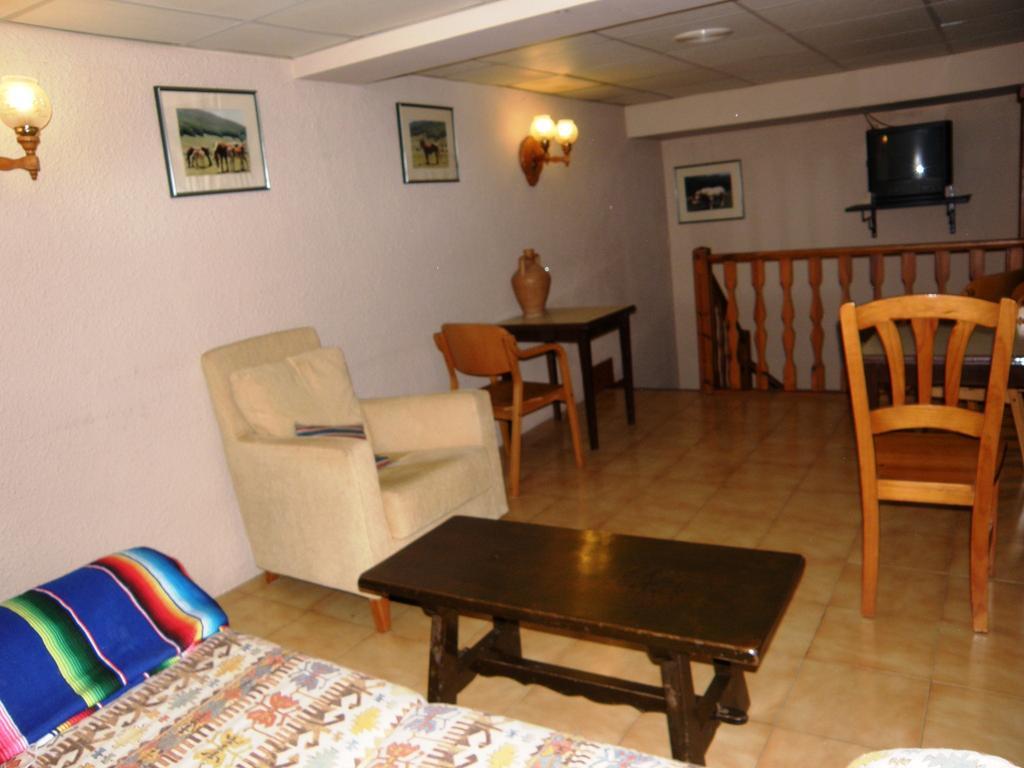 Hotel De La Val Hecho Extérieur photo